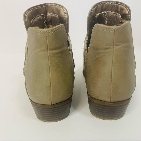 Life Stride Women's Beige Ankle Boots - Picture 3 of 5
